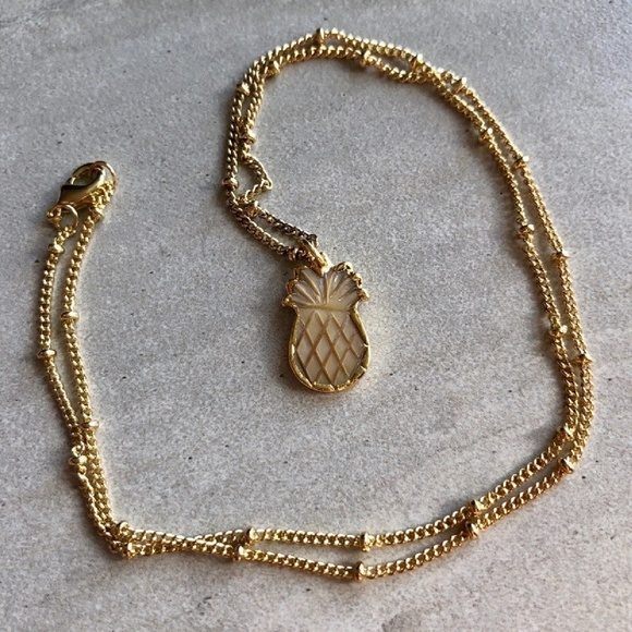✨14K Gold Plated Pineapple Shell Necklace✨ - Picture 4 of 4
